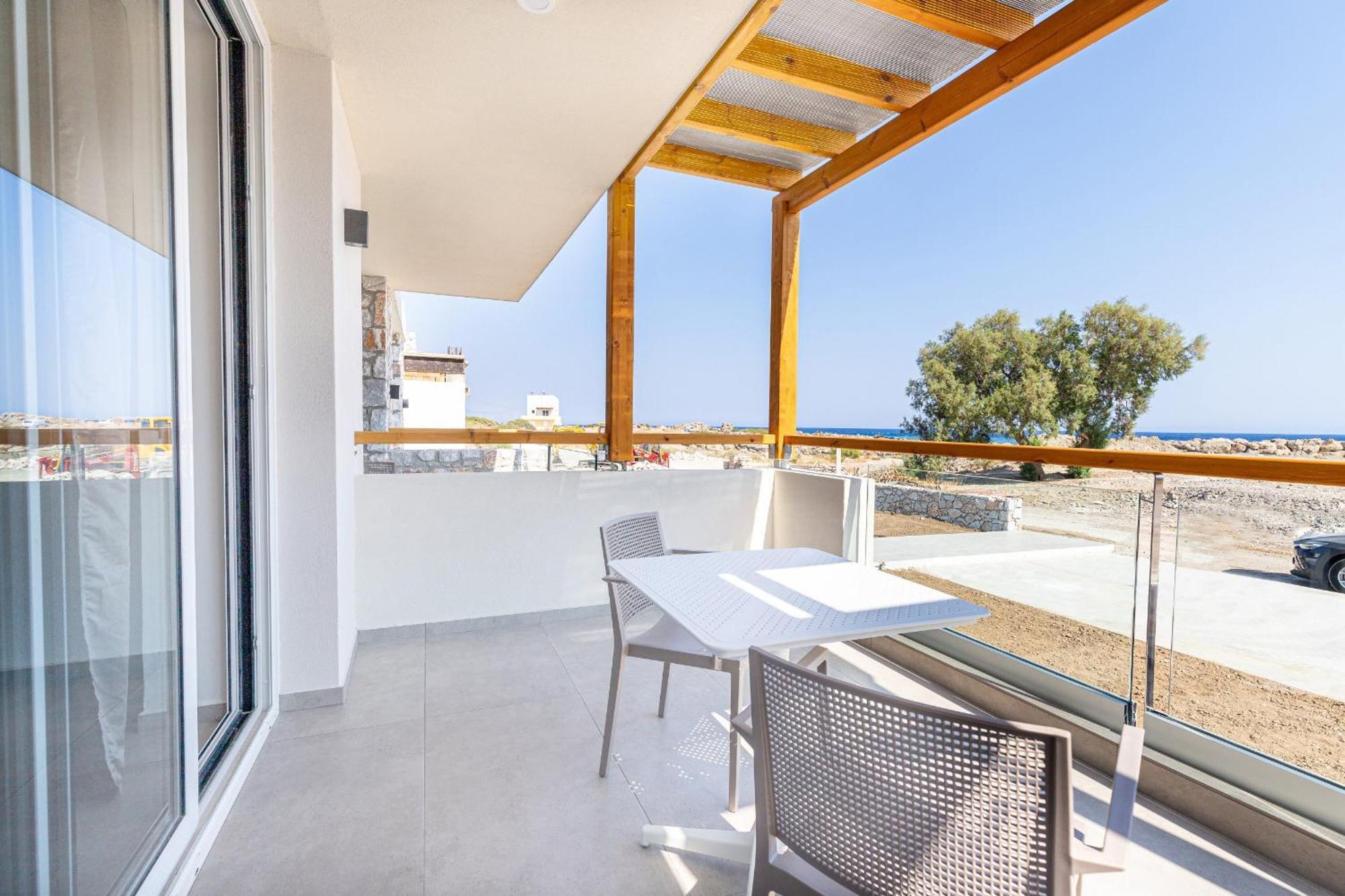 Meli Apartments Paleochora Екстериор снимка